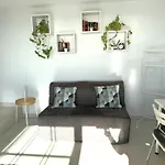 Peaceful Studio With Amazing Sea Views And Free Parking