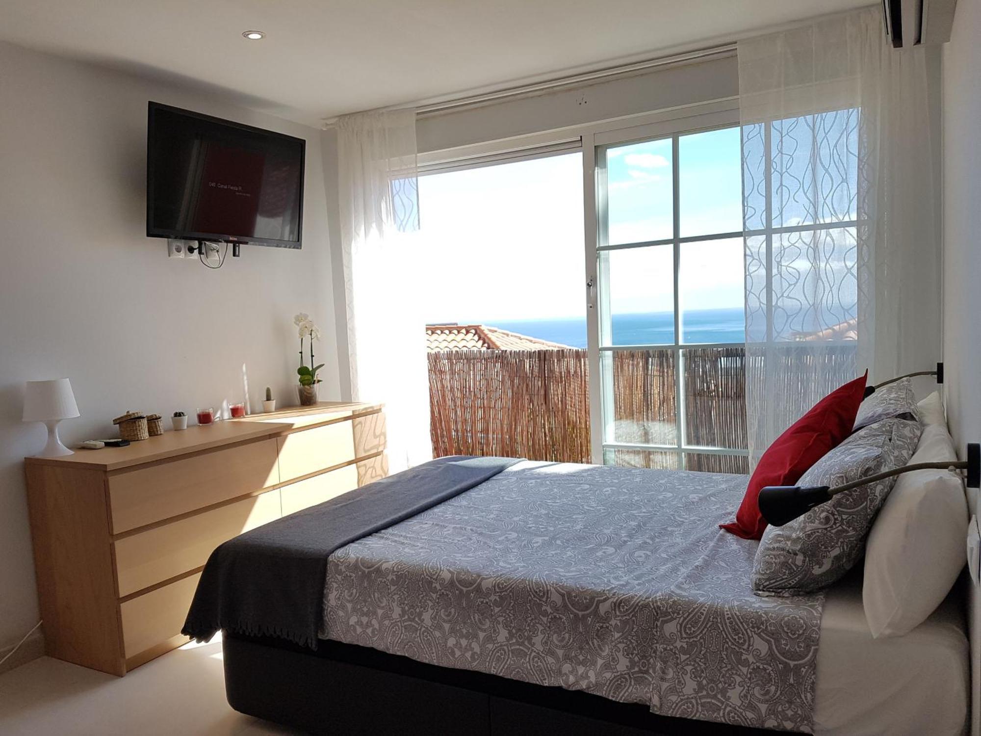 Apartment Peaceful With Amazing Sea Views And Free Parking Benalmadena