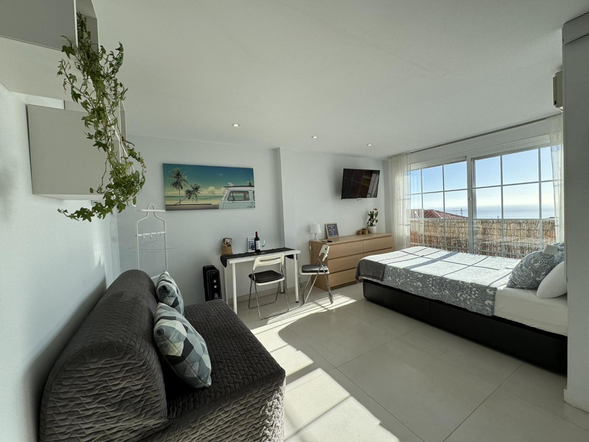 Peaceful With Amazing Sea Views And Free Parking Appartement