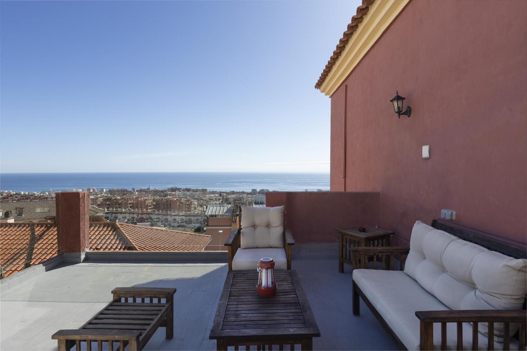 Appartement Peaceful With Amazing Sea Views And Free Parking